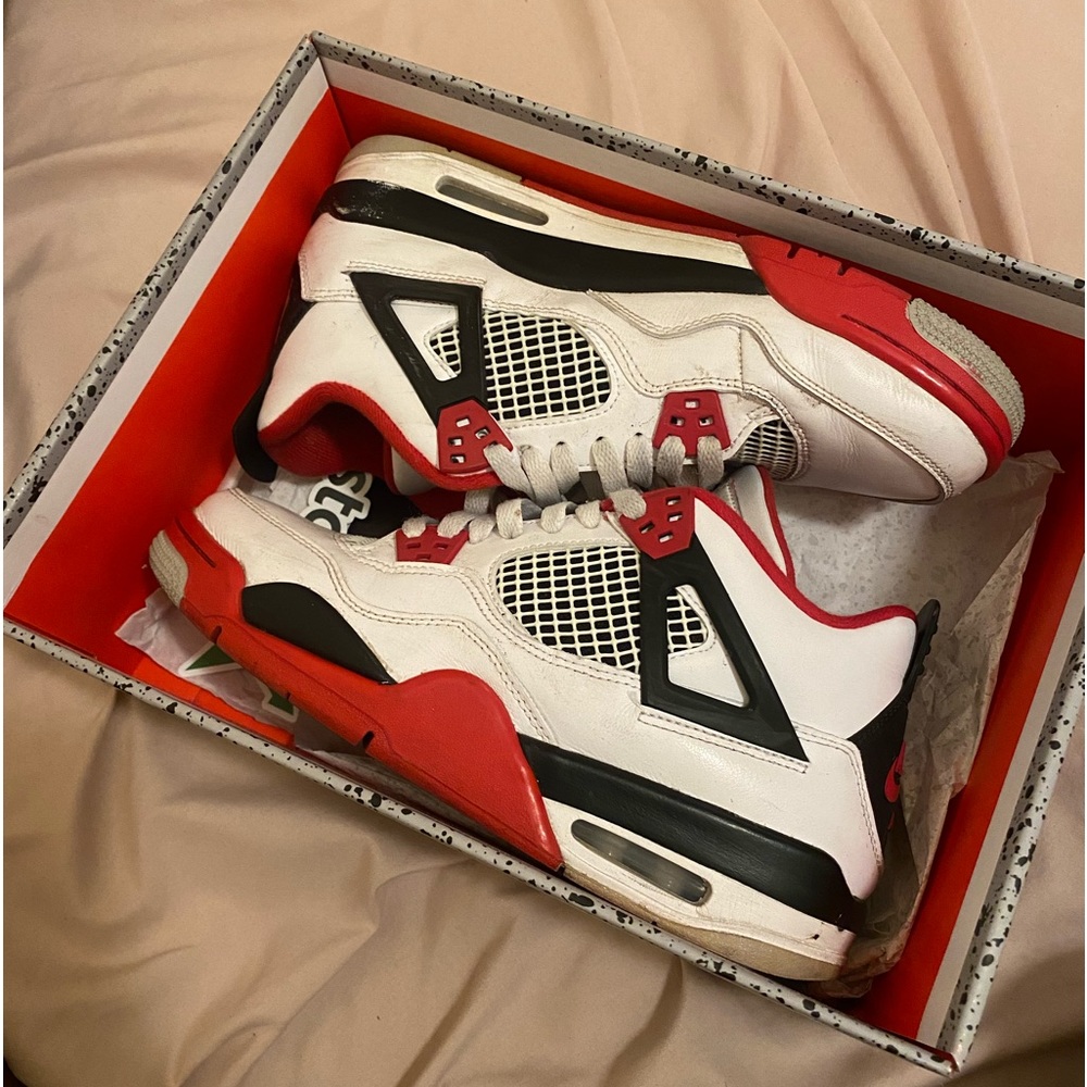 Air Jordan 4 Retro (GS) Fire Red 4s